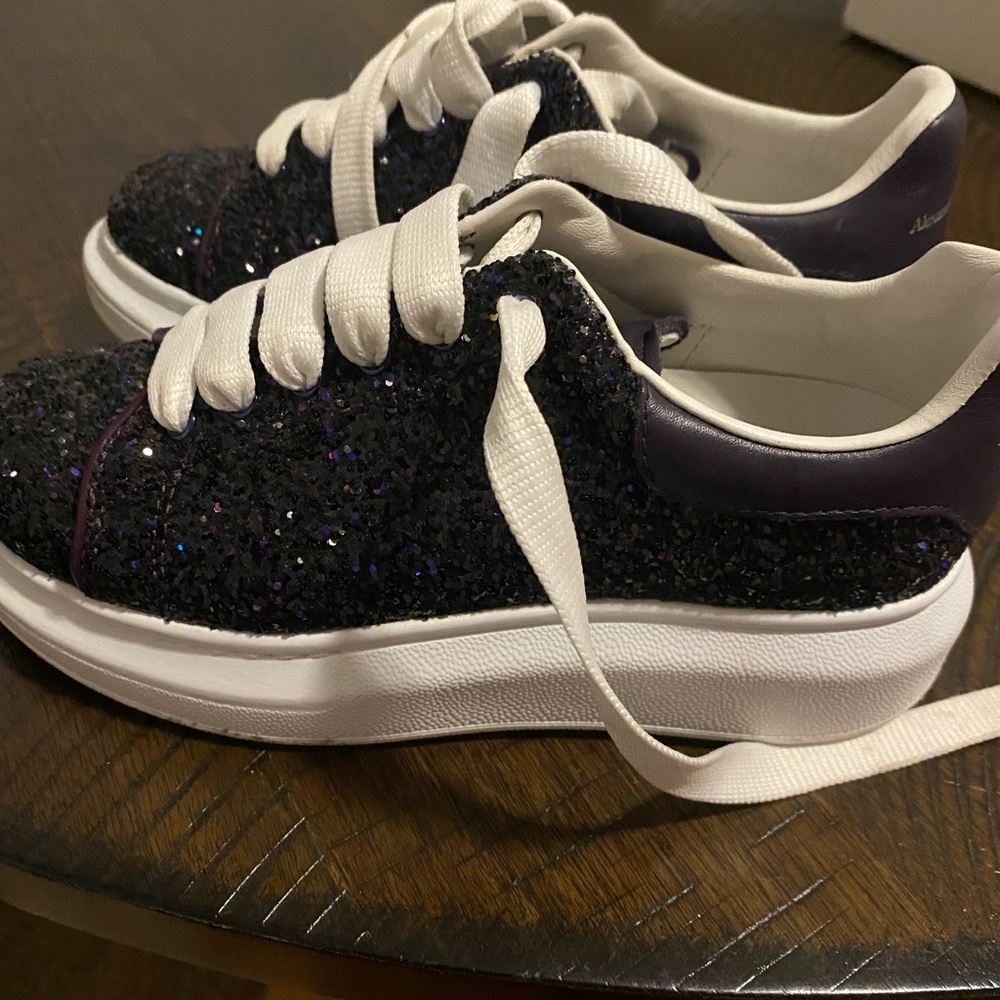 Alexander McQueen sneaker kids